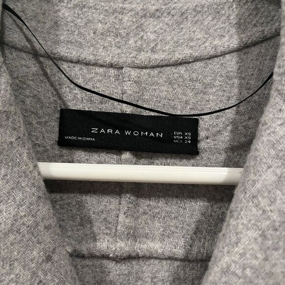 Zara Woman Size XS Wool Blend Long Coat Light Gray Pockets Collared Button Front - Picture 4 of 10
